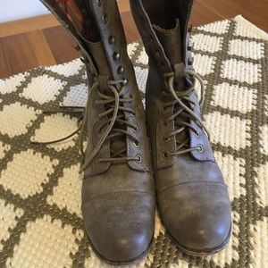 GALLERIA Madden Girl boots